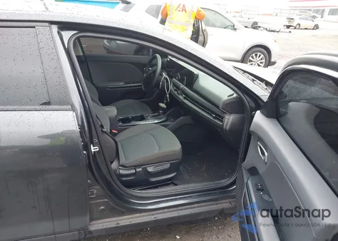 2025 Kia K4 Lxs from USA, damaged, VIN 3KPFT4DE8SE155565